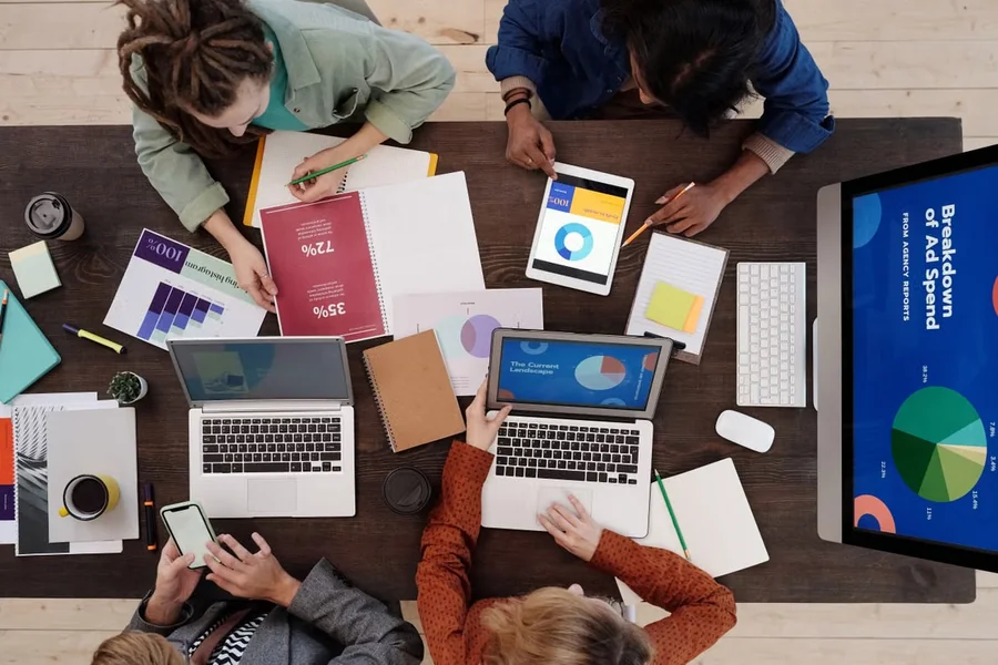 Partner With The Right Media Agency And Build Sustainable Growth Partner With The Right Media Agency And Build Sustainable Growth